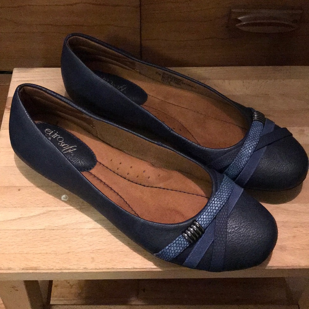 Shoes: Never-worn Eurosoft by Sofft navy flats 9.5